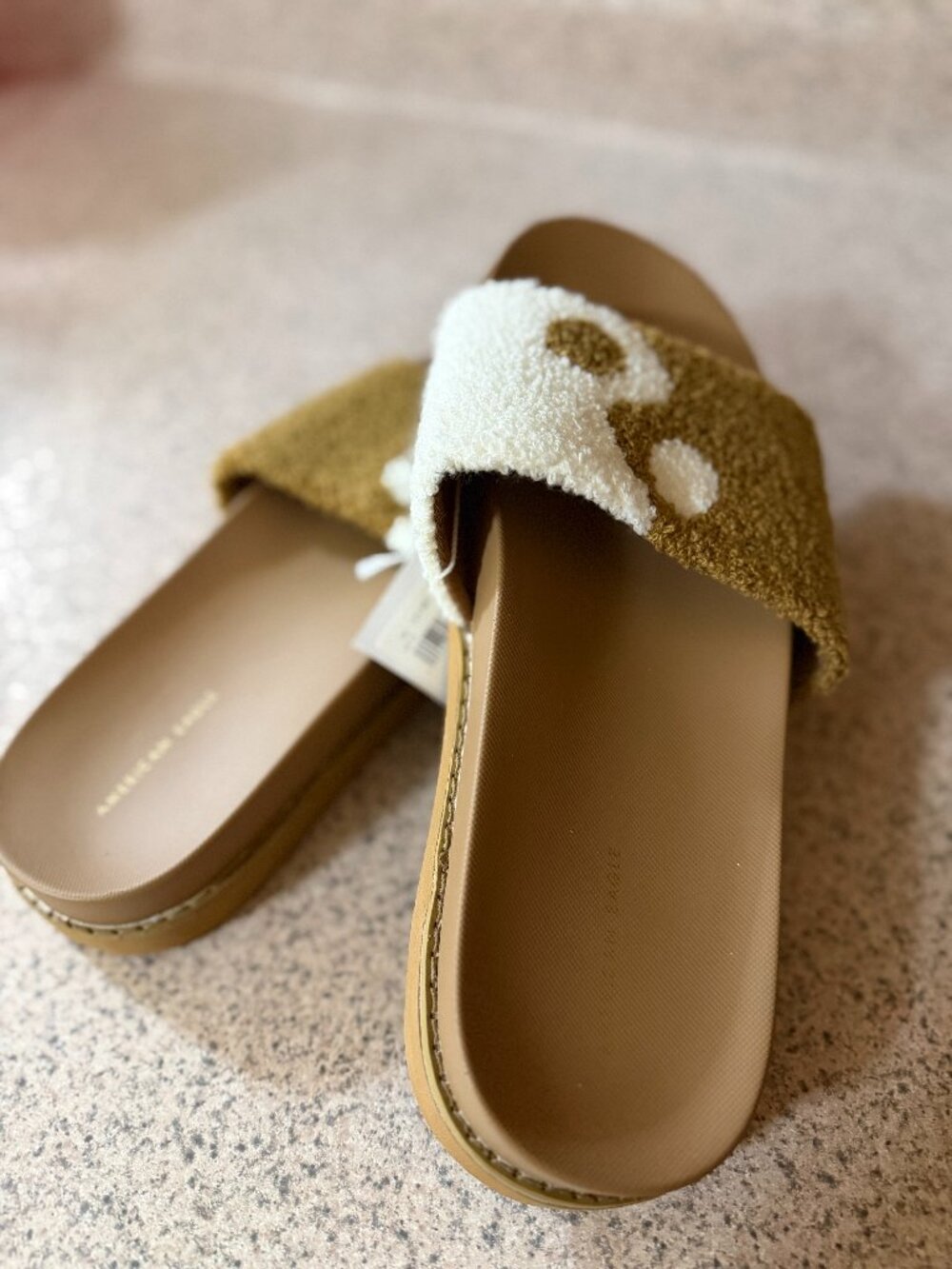 New with Tags! American Eagle Terry Yin Yang Sandals - Size 10